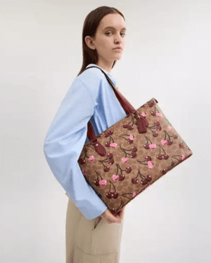 Coach Gallery Printed Tote Bag In Signature Canvas