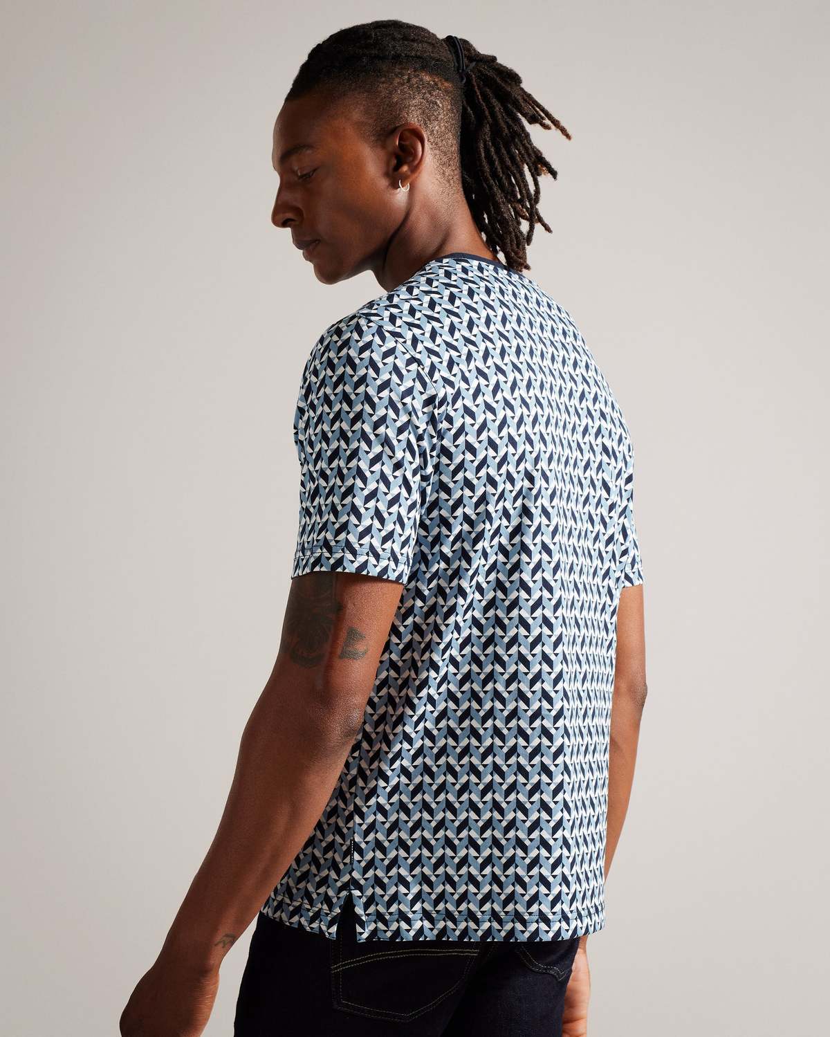 Ted Baker CHETEL SS Regular Geo Print Tshirt Men T-Shirts Lt-Blue - Image 4