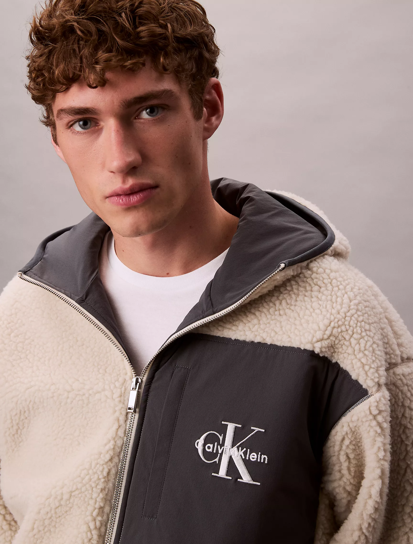 4RD218G_67U_alternate1 Sherpa Monogram Logo Relaxed Zip Hoodie | Rivella couture
